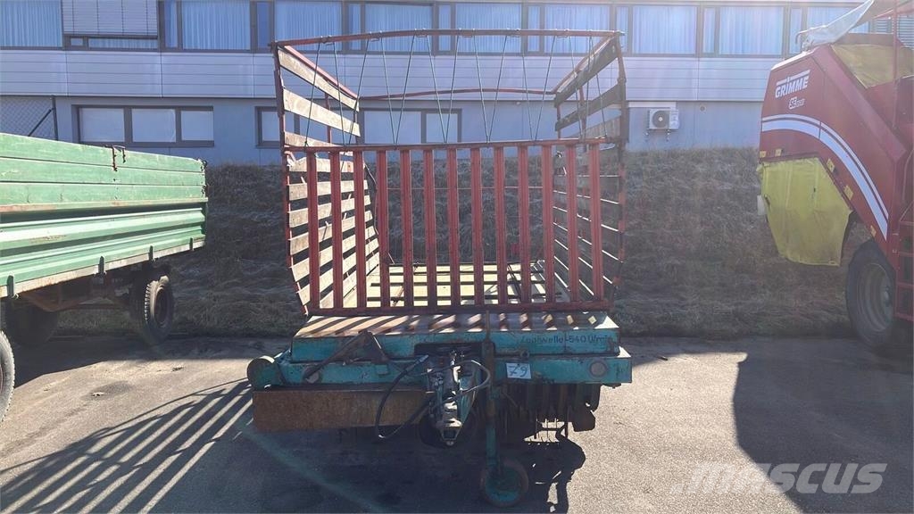 Steyr Junior Self loading trailers