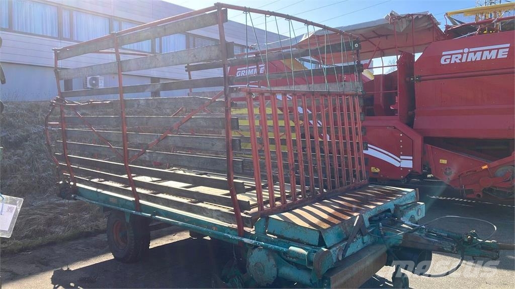 Steyr Junior Self loading trailers