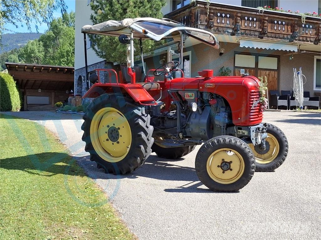 Steyr T84 الجرارات