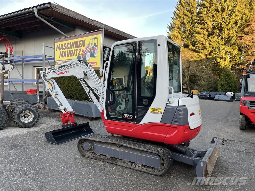 Takeuchi TB 235 mit Powertilt Mini excavators < 7t (Mini diggers)