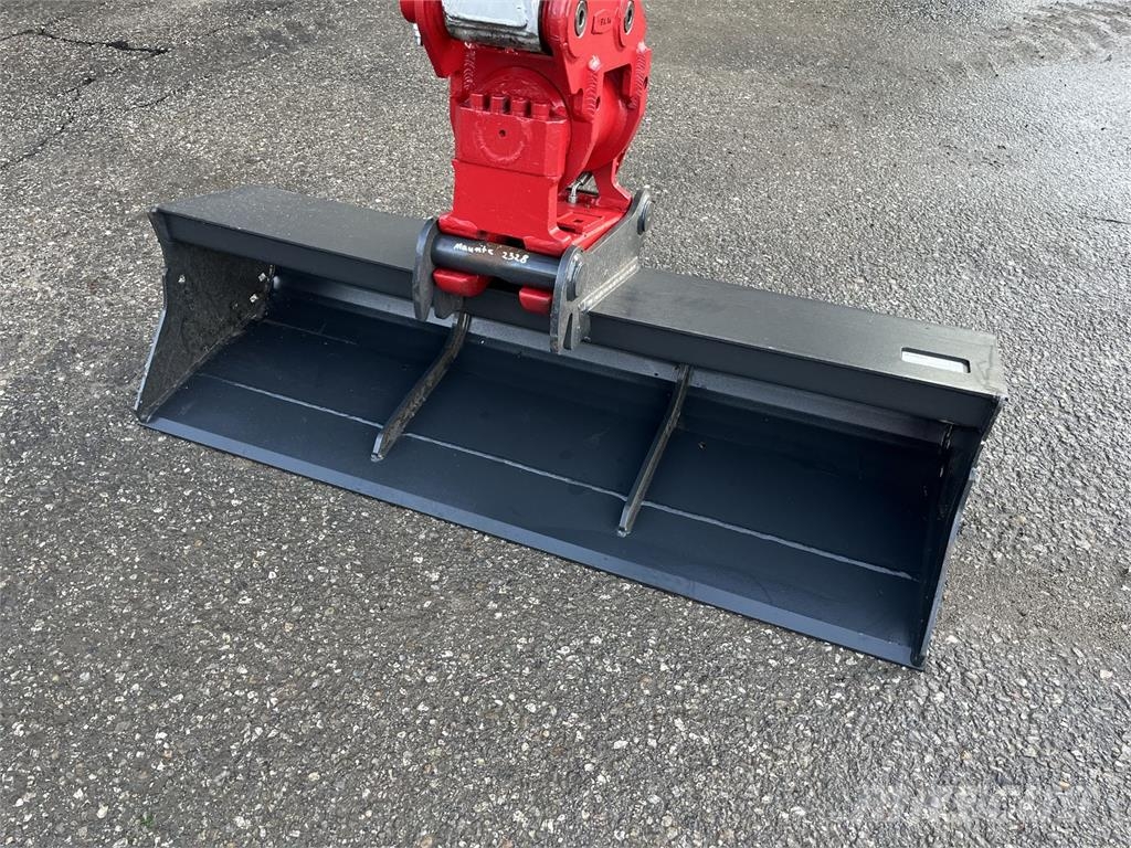 Takeuchi TB 235 mit Powertilt Mini excavators < 7t (Mini diggers)