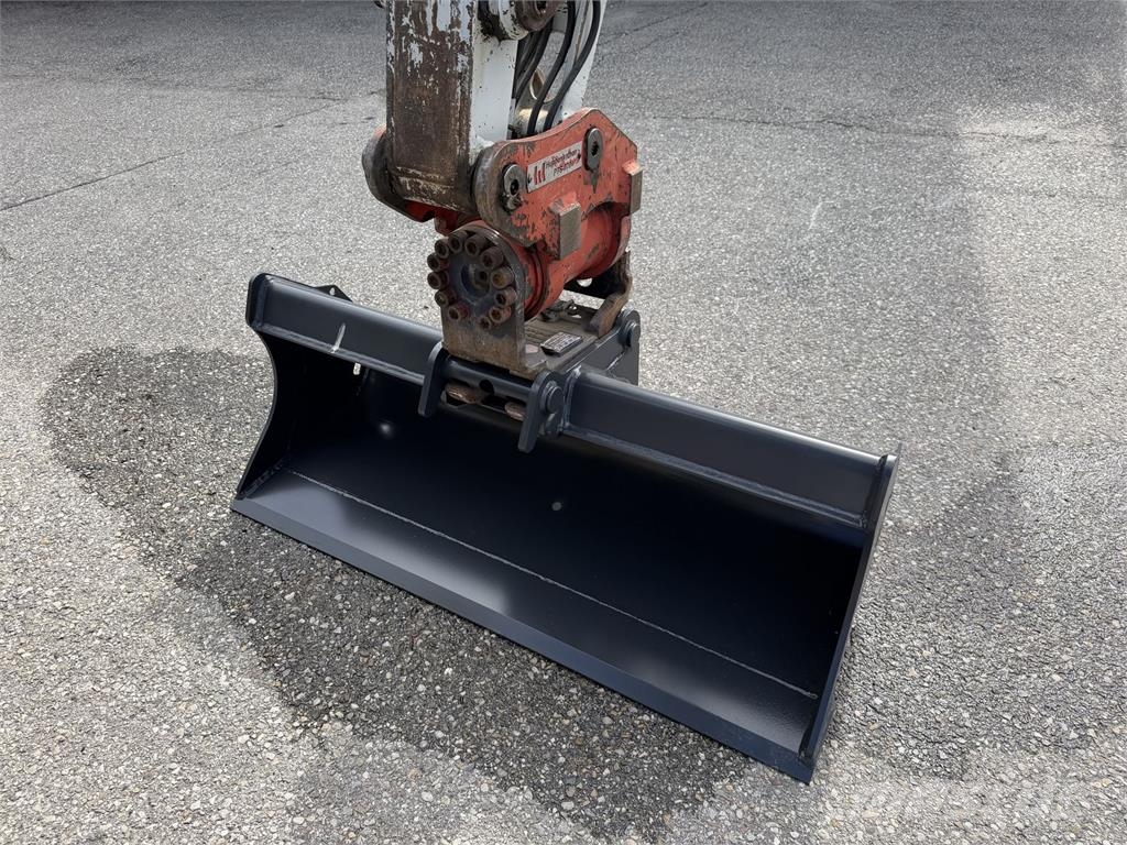 Takeuchi TB 250 Powertilt Minikaivukoneet < 7t