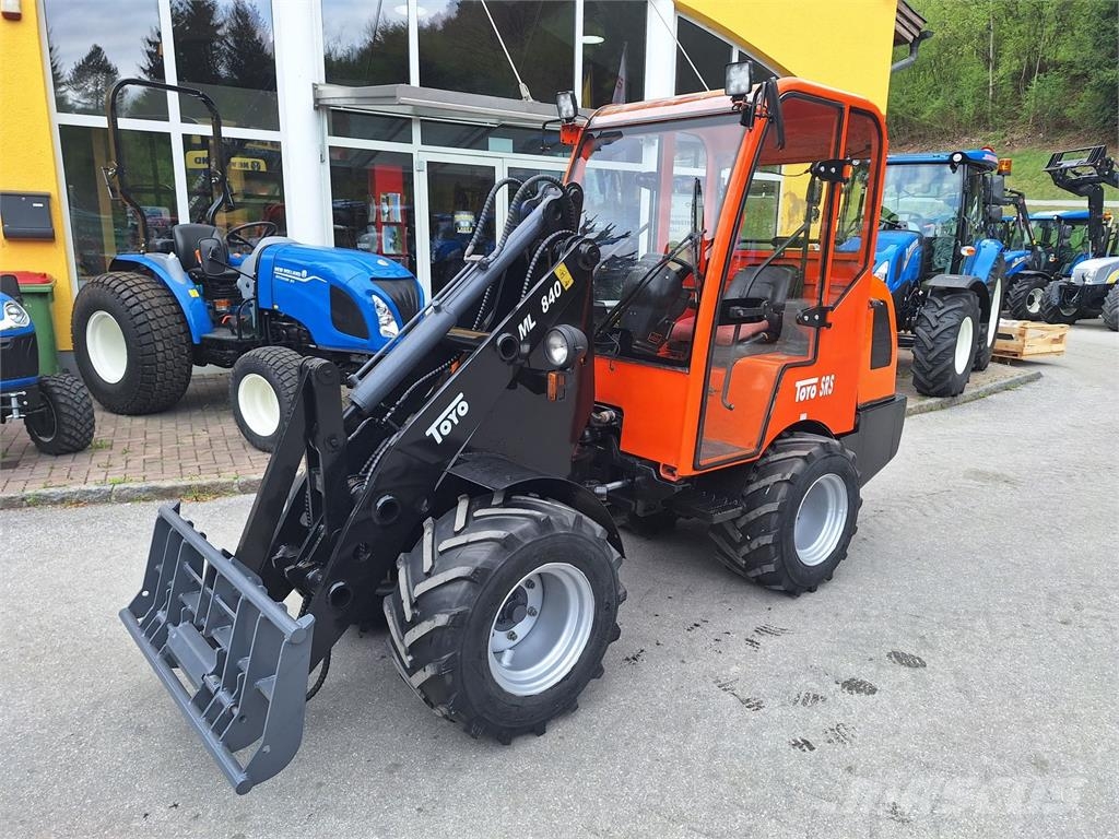 Toyo Hoflader 840 Cargadoras y excavadoras frontales