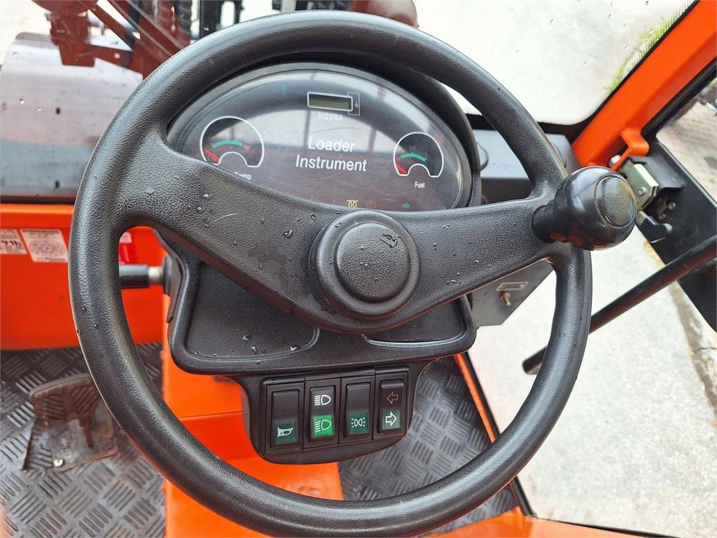 Toyo Hoflader 840 Cargadoras y excavadoras frontales