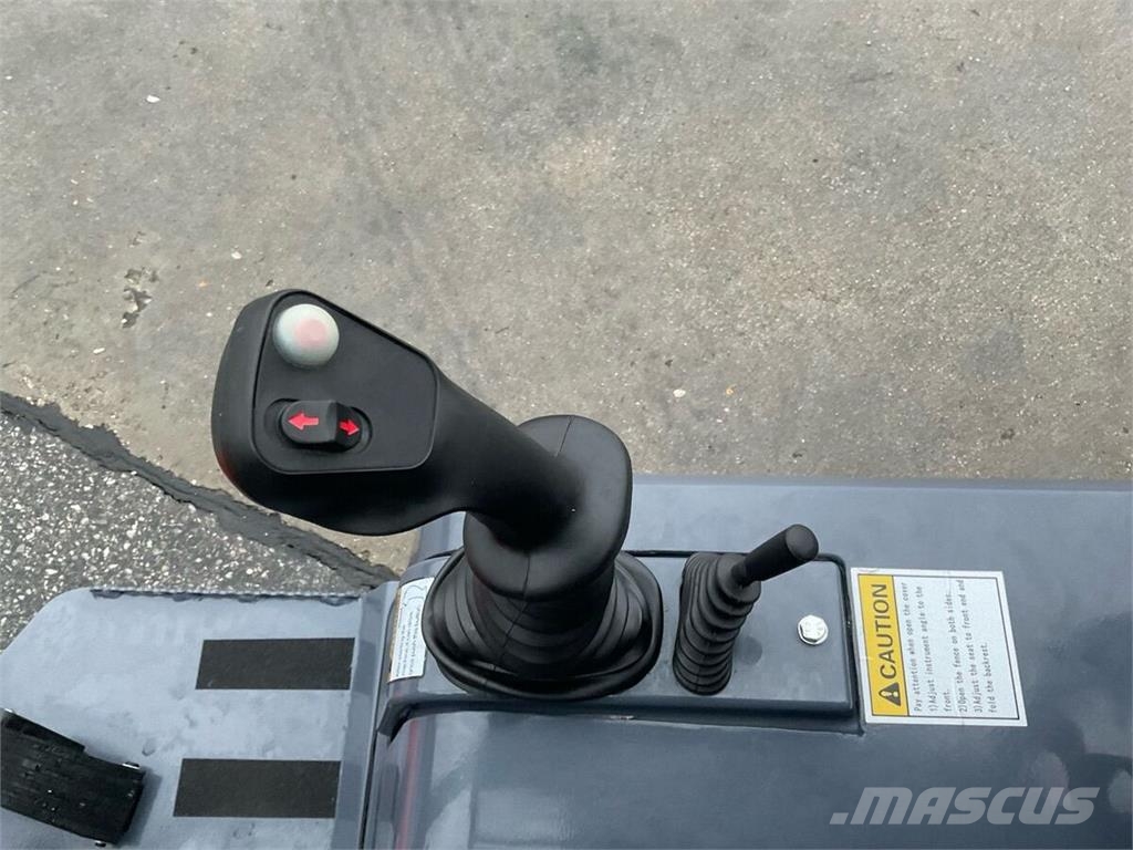 Trejon Flexitrac 1140 ION Čelni nakladalci in kopači