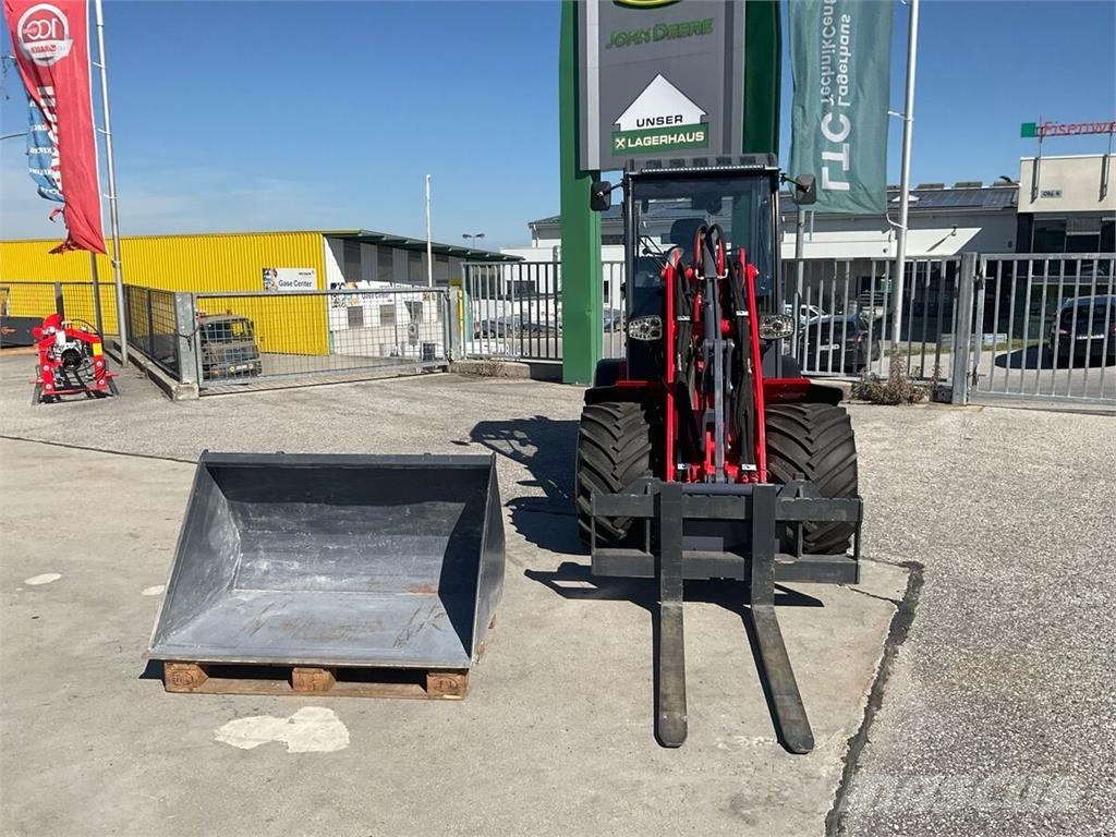 Trejon Flexitrac 1244 Čelni nakladalci in kopači
