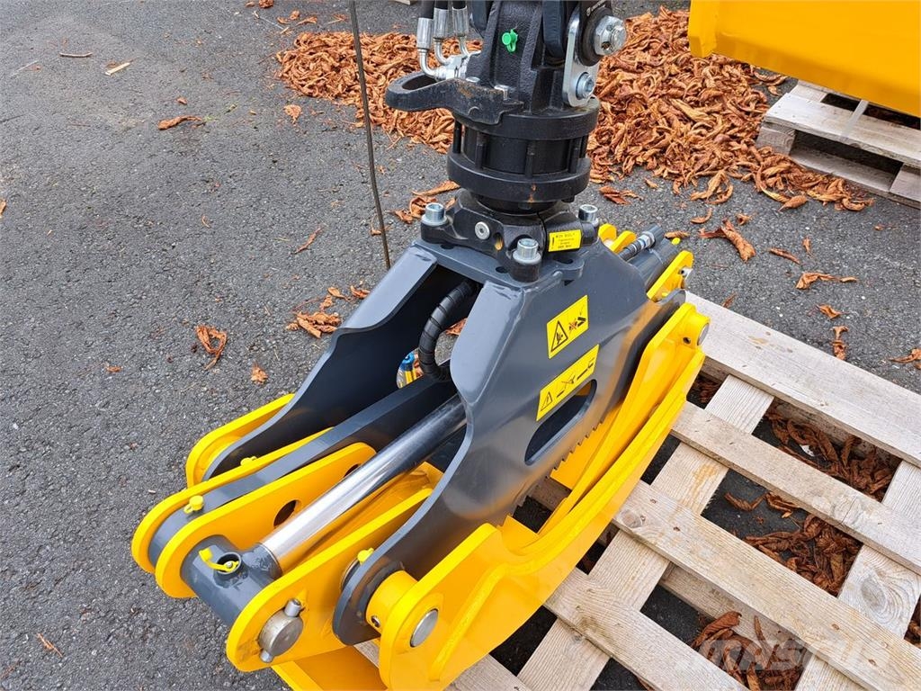 Uniforest Scorpion Premium 3 mit SFS 18 Outro