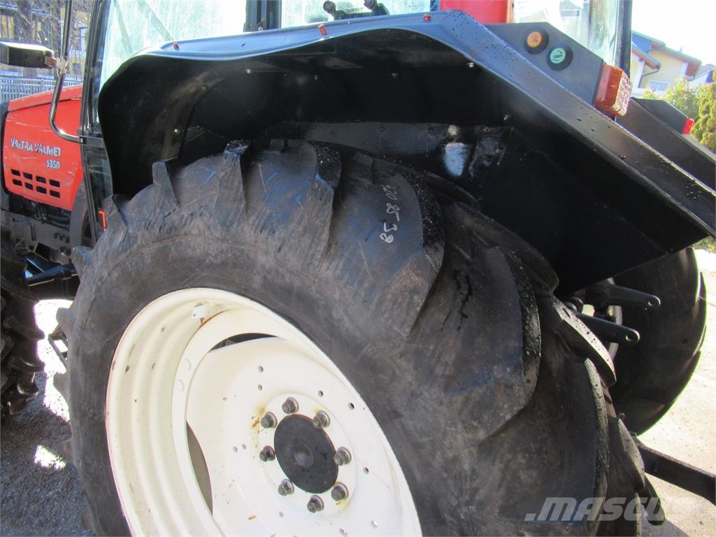 Valtra 6350 Hitech Traktorok