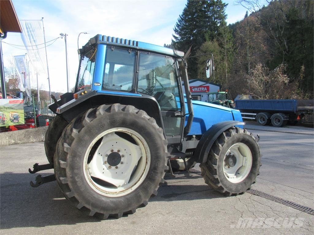 Valtra 6400 Traktorit