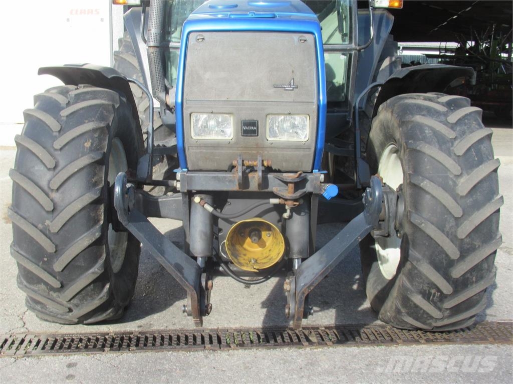 Valtra 6400 Traktorit