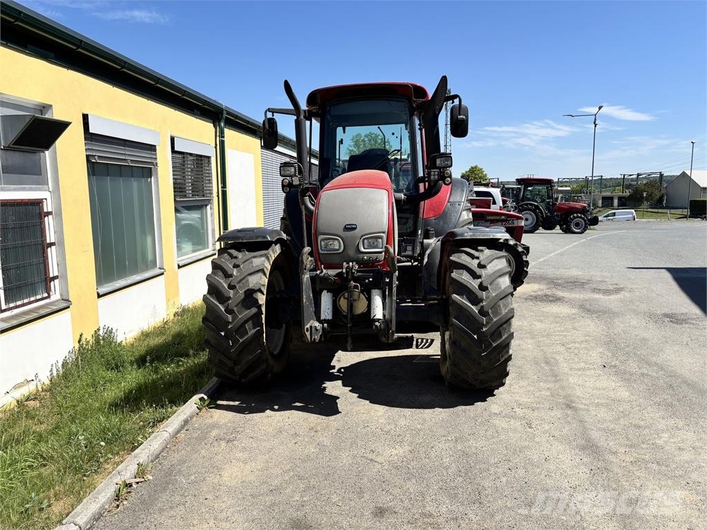 Valtra C 120 Traktorok