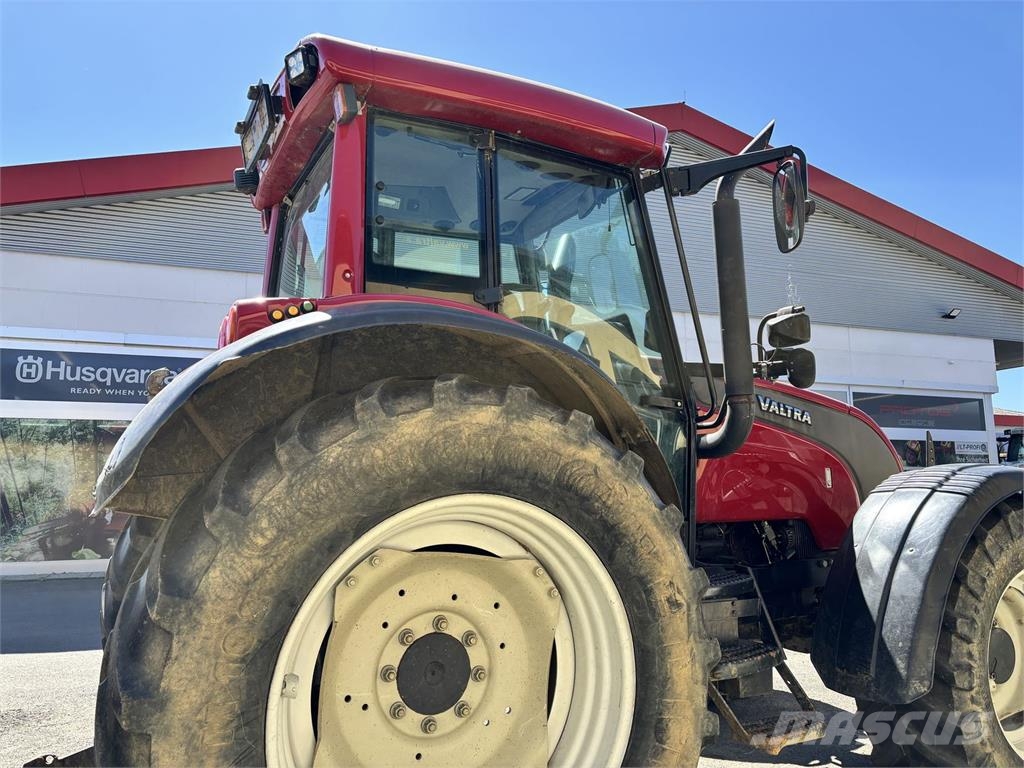 Valtra C 120 Traktorok