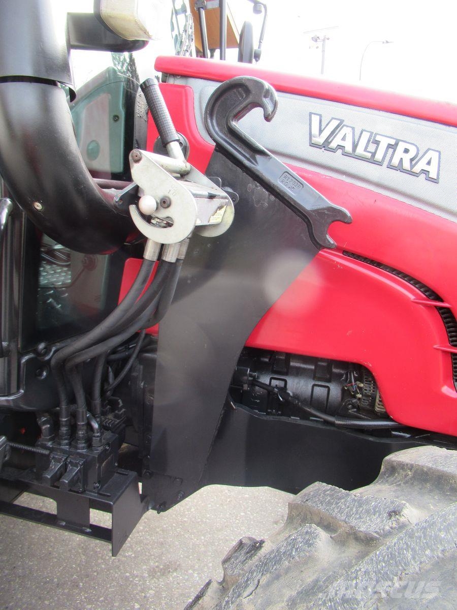 Valtra N 101 Hi-Tech Tractors