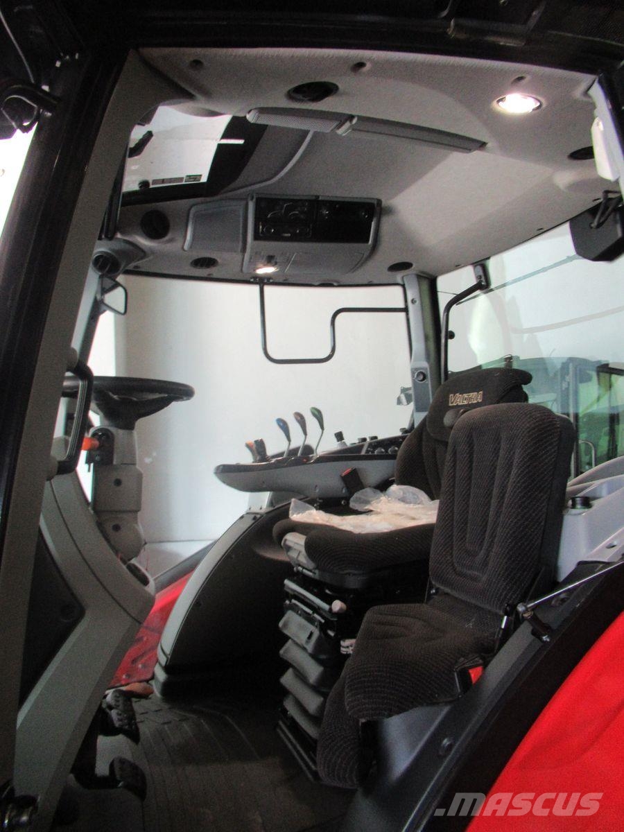 Valtra N 134 A Traktori