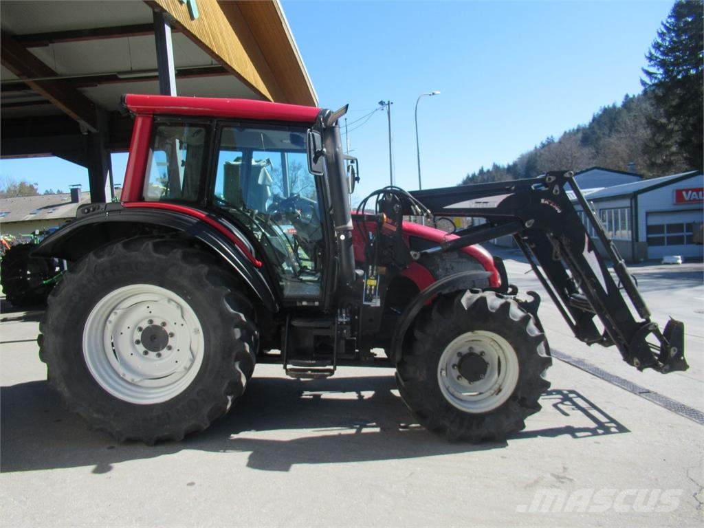 Valtra N 92 Hi Tech Tractoren