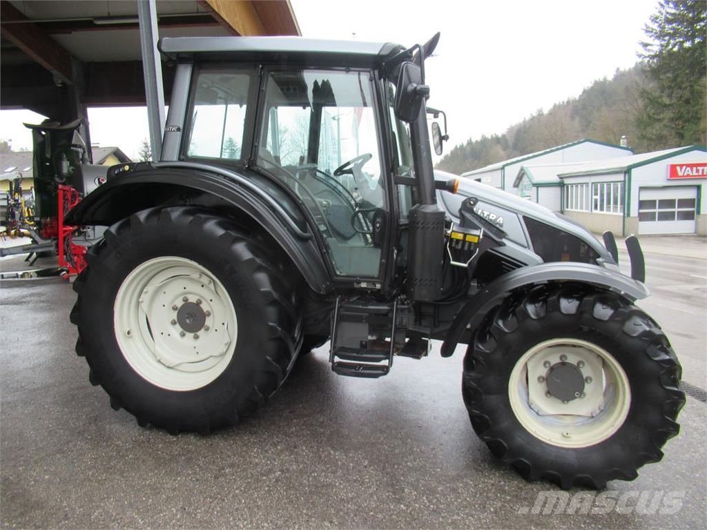 Valtra N 93 HiTech5 曳引機