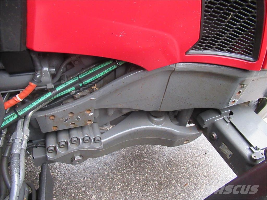 Valtra N134 (Stufe V) Traktory