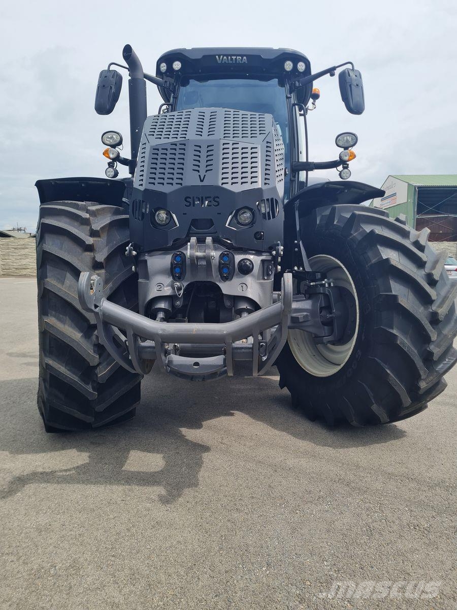 Valtra S394 (Stufe V) Tractoare