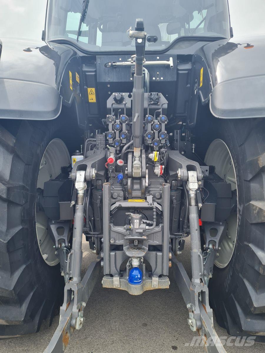 Valtra S394 (Stufe V) Tractoare