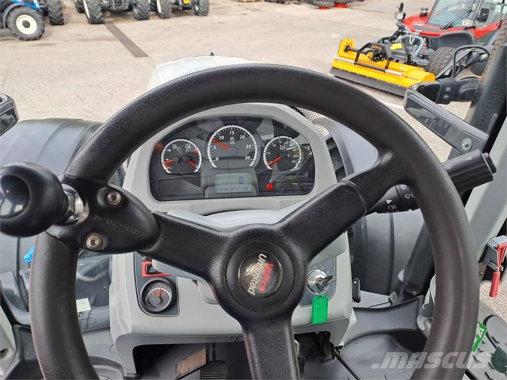 Valtra T 254 Versu الجرارات