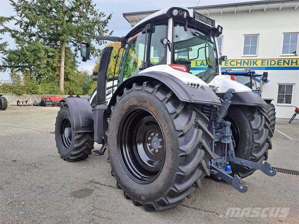 Valtra T 254 Versu الجرارات