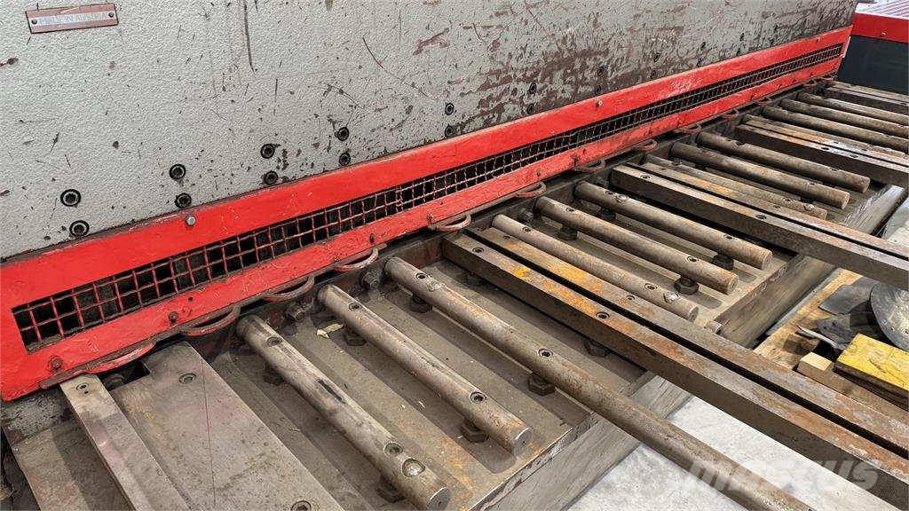 Vöest-Alpine 8x3150 Tafelschere Landbrug - Andet