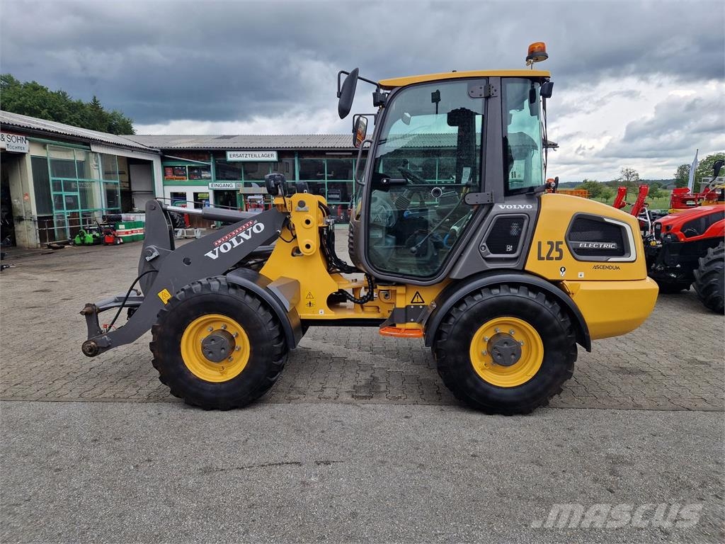 Volvo L25 Elektro Pale gommate