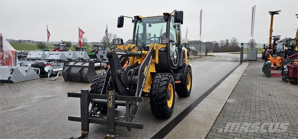 Volvo L25 Elektro Pale gommate