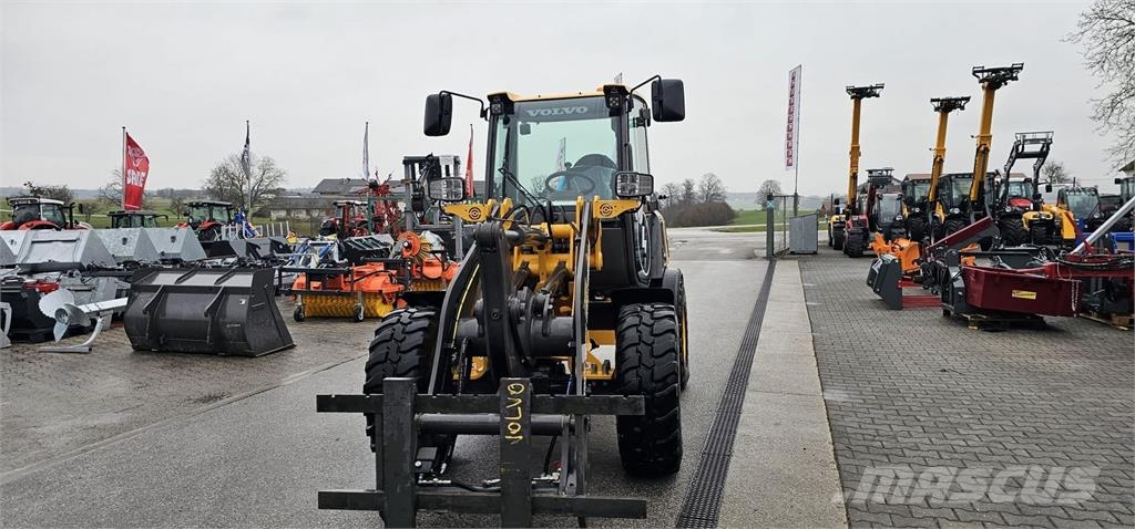 Volvo L25 Elektro Pale gommate