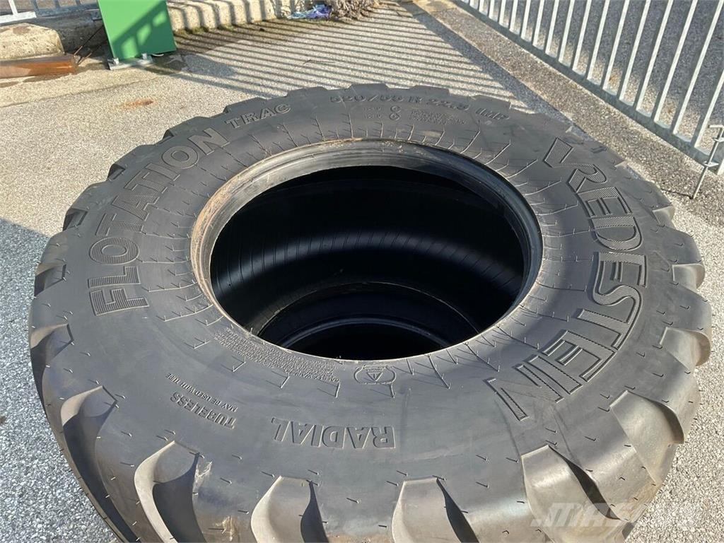 Vredestein John Deere 520/55 R 22.5 Neumáticos, ruedas y llantas