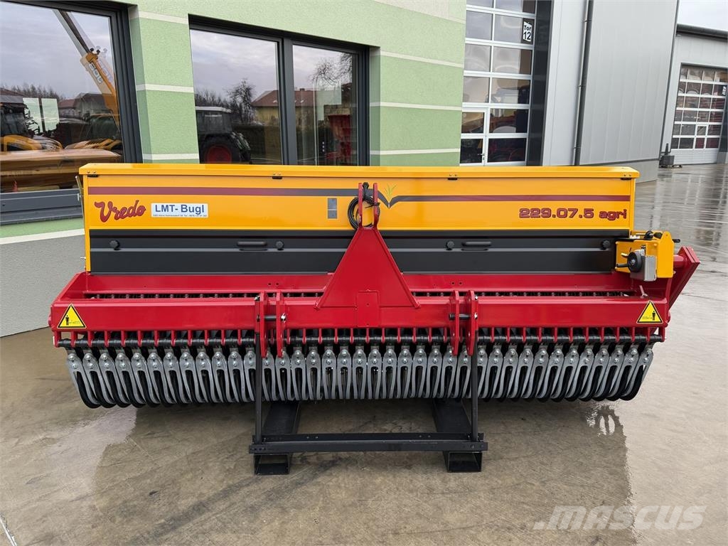 Vredo DZ 229.07.5 Nachsaatgerät mit Packerringwalze Outras máquinas e acessórios para lavoura