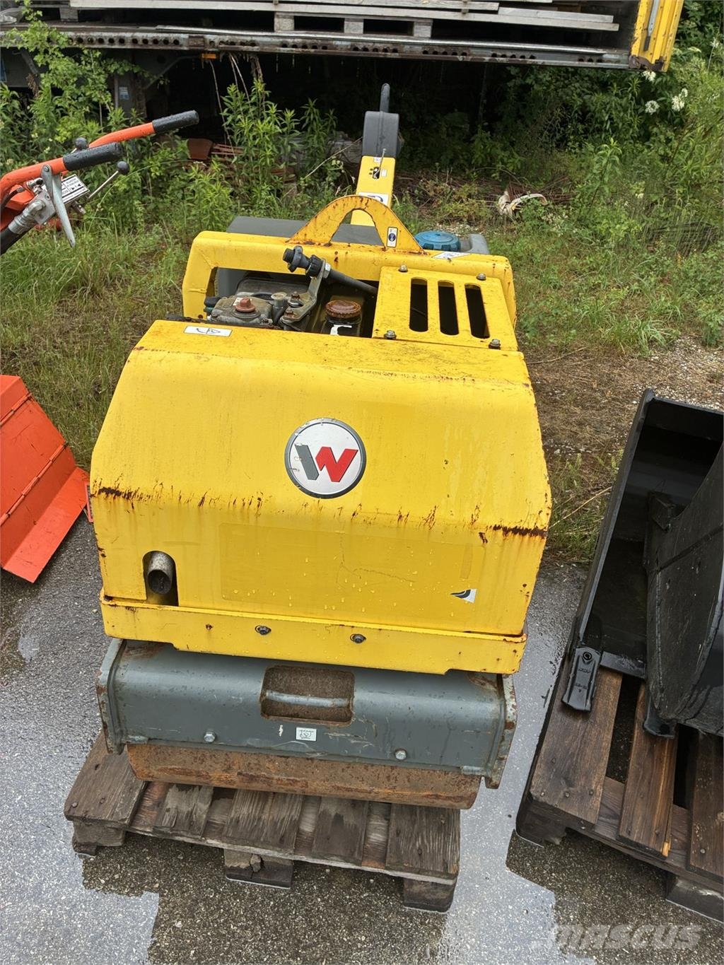 Wacker handgeführte Doppelvibrations-Tandemwalze مداحل متنوعة