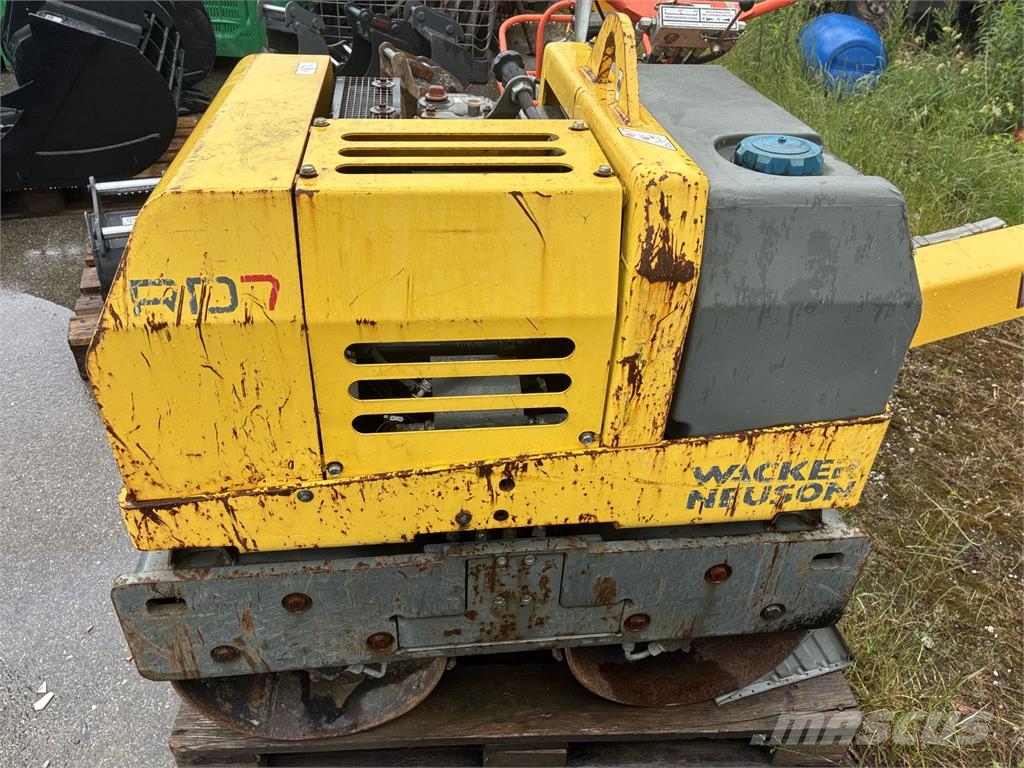 Wacker handgeführte Doppelvibrations-Tandemwalze مداحل متنوعة
