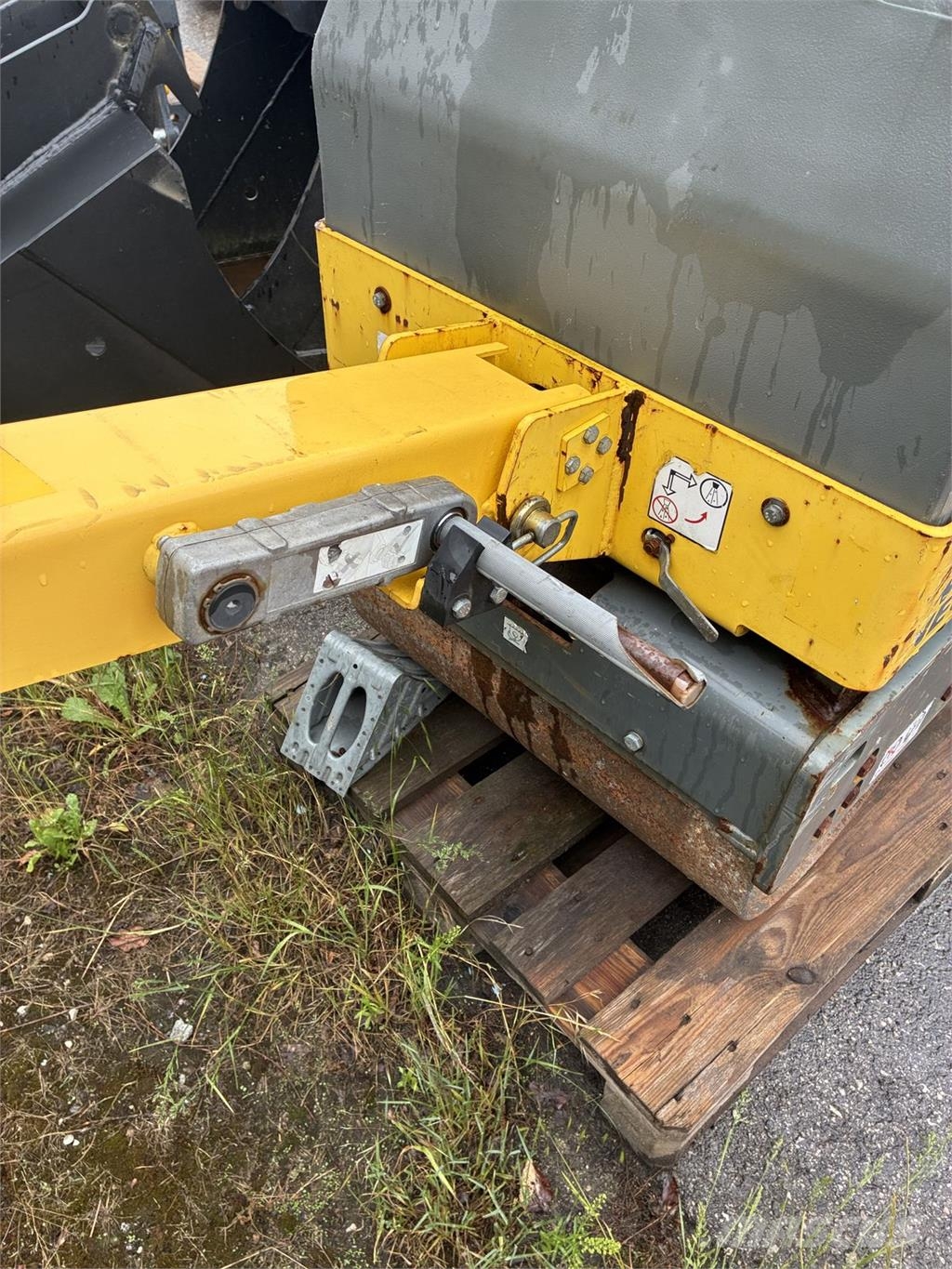 Wacker handgeführte Doppelvibrations-Tandemwalze مداحل متنوعة