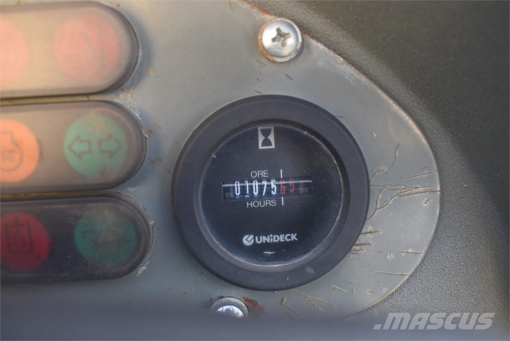 Wacker Neuson 4001s عربات نقل قلابة للمواقع