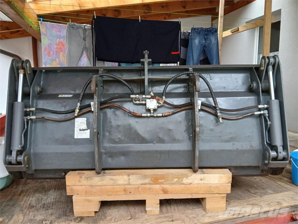 Weidemann 4 in 1 Bauschaufel Сільгосптехніка - Інші
