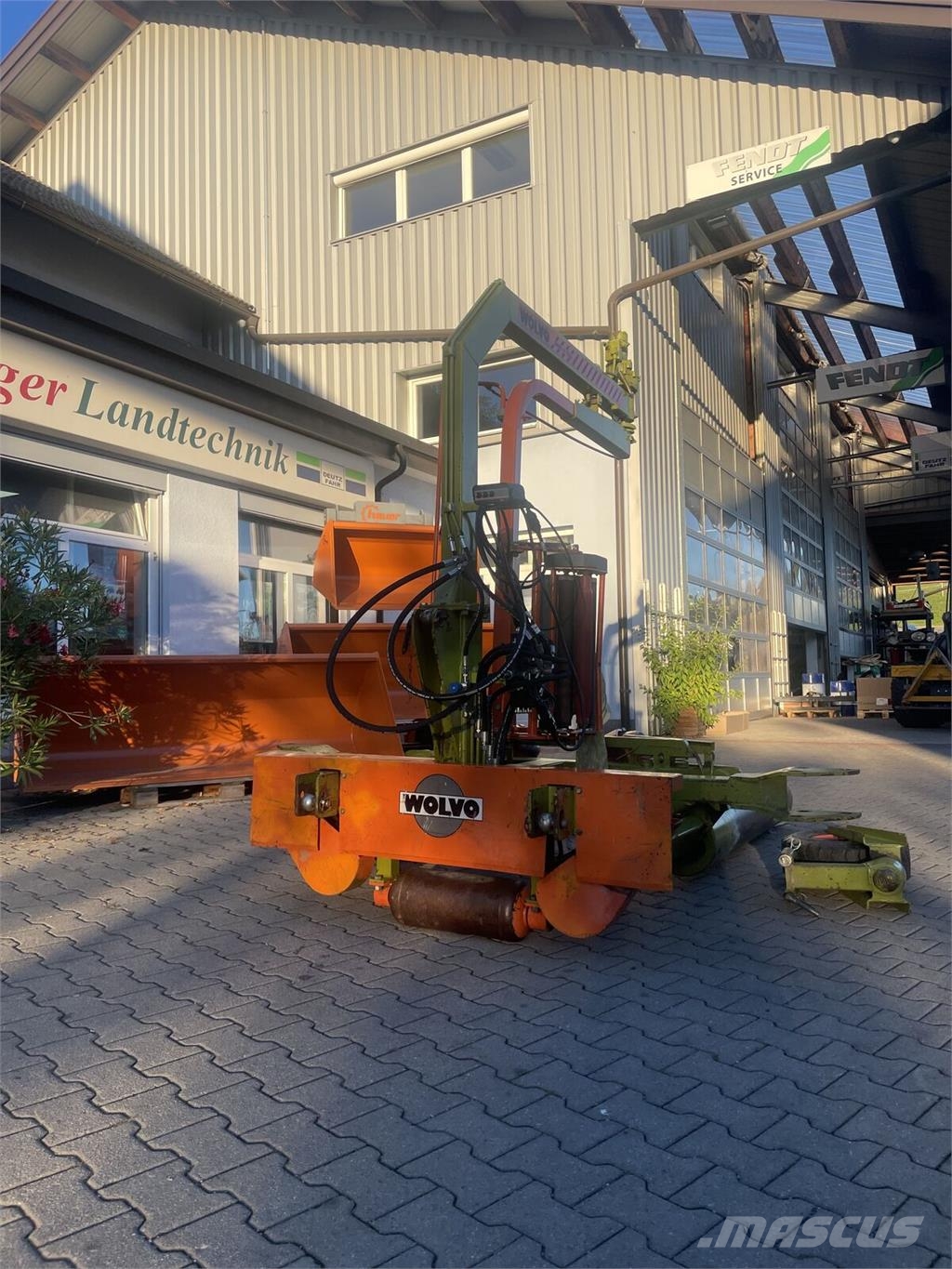 Wolagri Wolvo Wickelmaschine FW12 Druga oprema za žetev krme