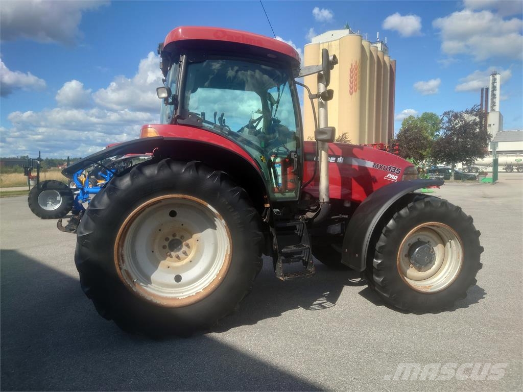 Case IH MXU 135 PRO Трактори