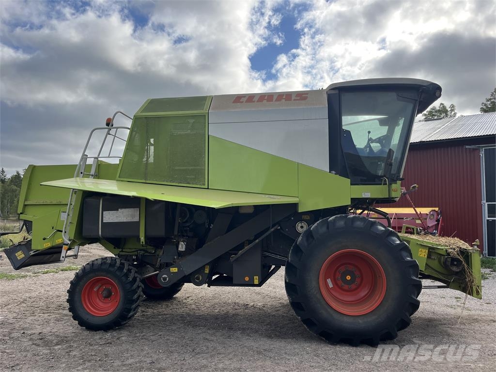 CLAAS AVERO 240 Teraviljakombainid