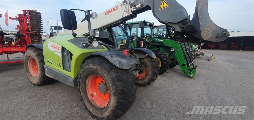 CLAAS SCORPION 7035 VP Front loader accessories