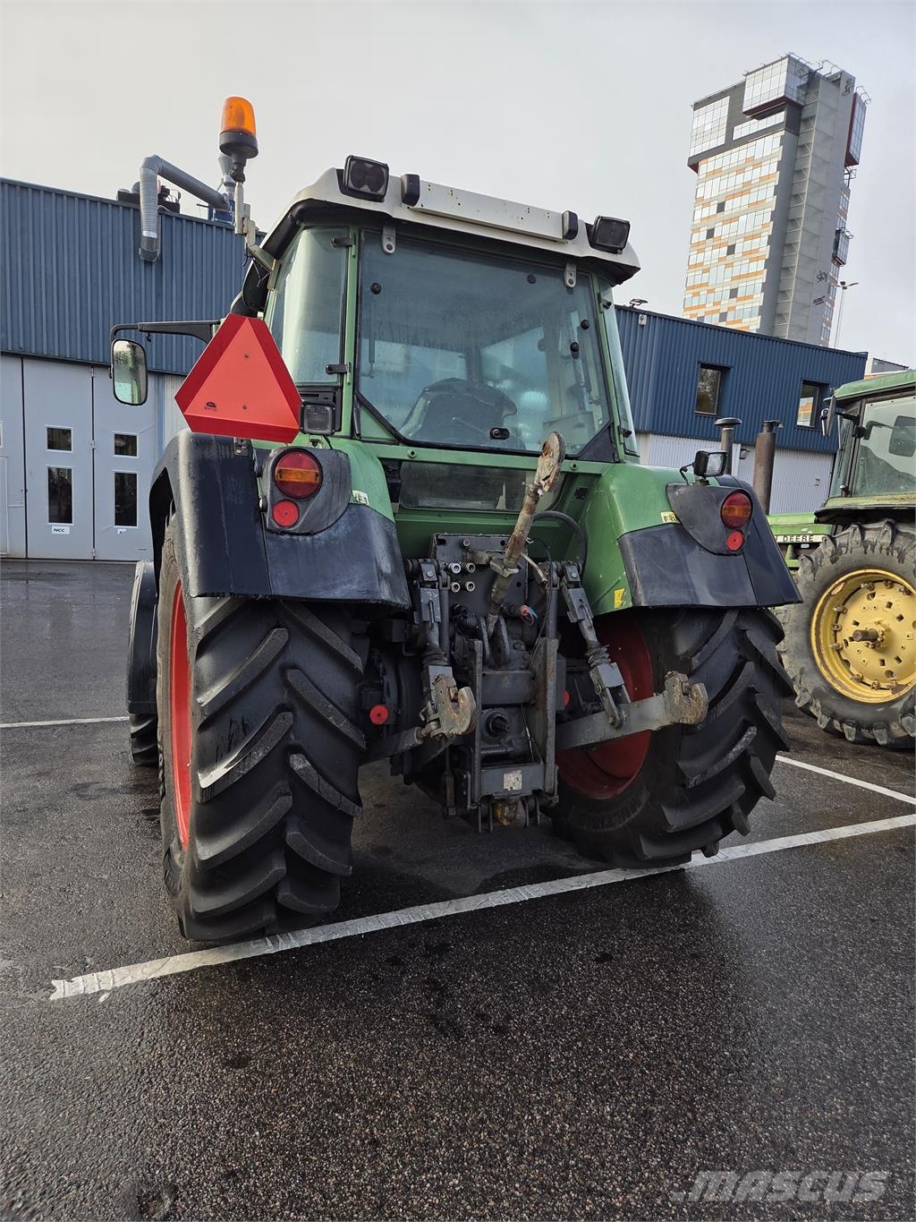 Fendt 411 VARIO Tractors