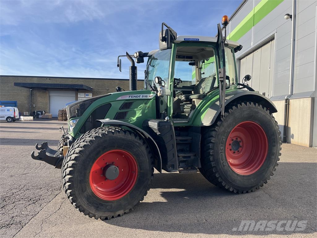 Fendt 516 VARIO SCR PROFI الجرارات