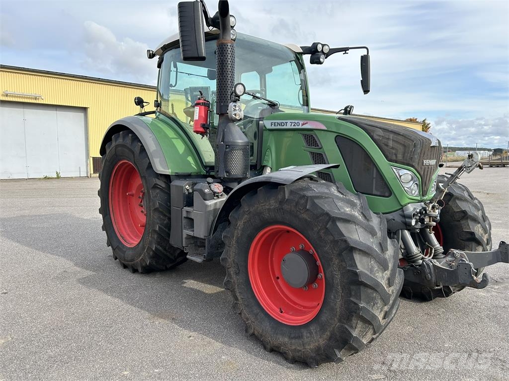 Fendt 720 VARIO + FL +GPS Tractors