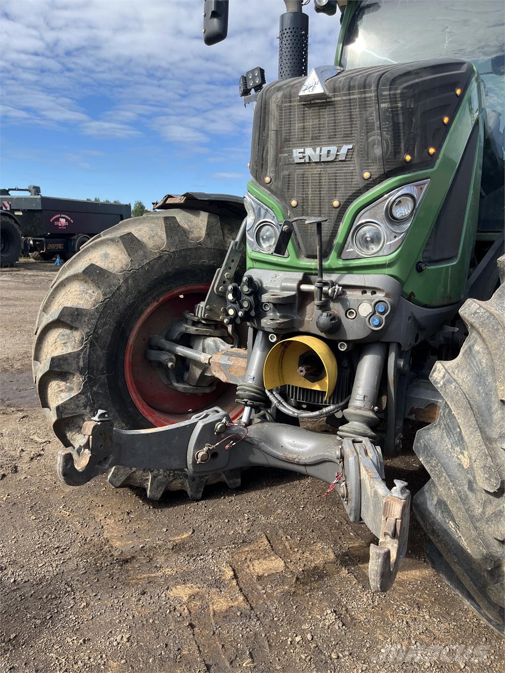 Fendt 724 Vario Traktoriai