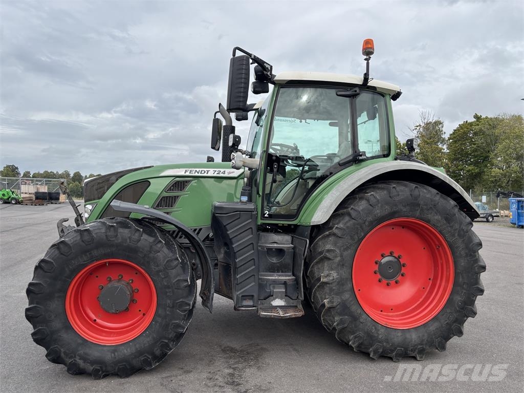 Fendt 724 VARIO Traktoriai
