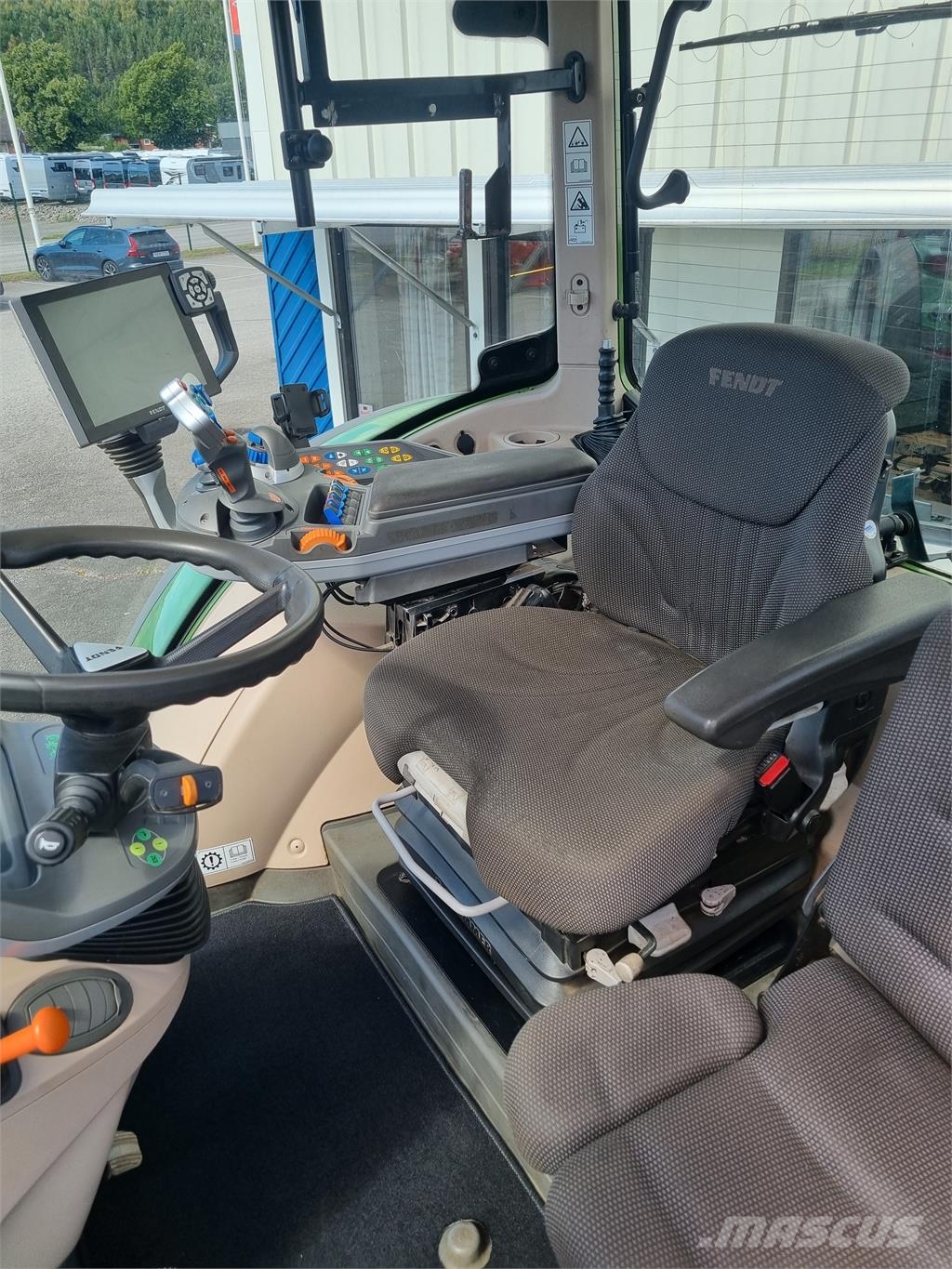 Fendt 724 Vario Tractores