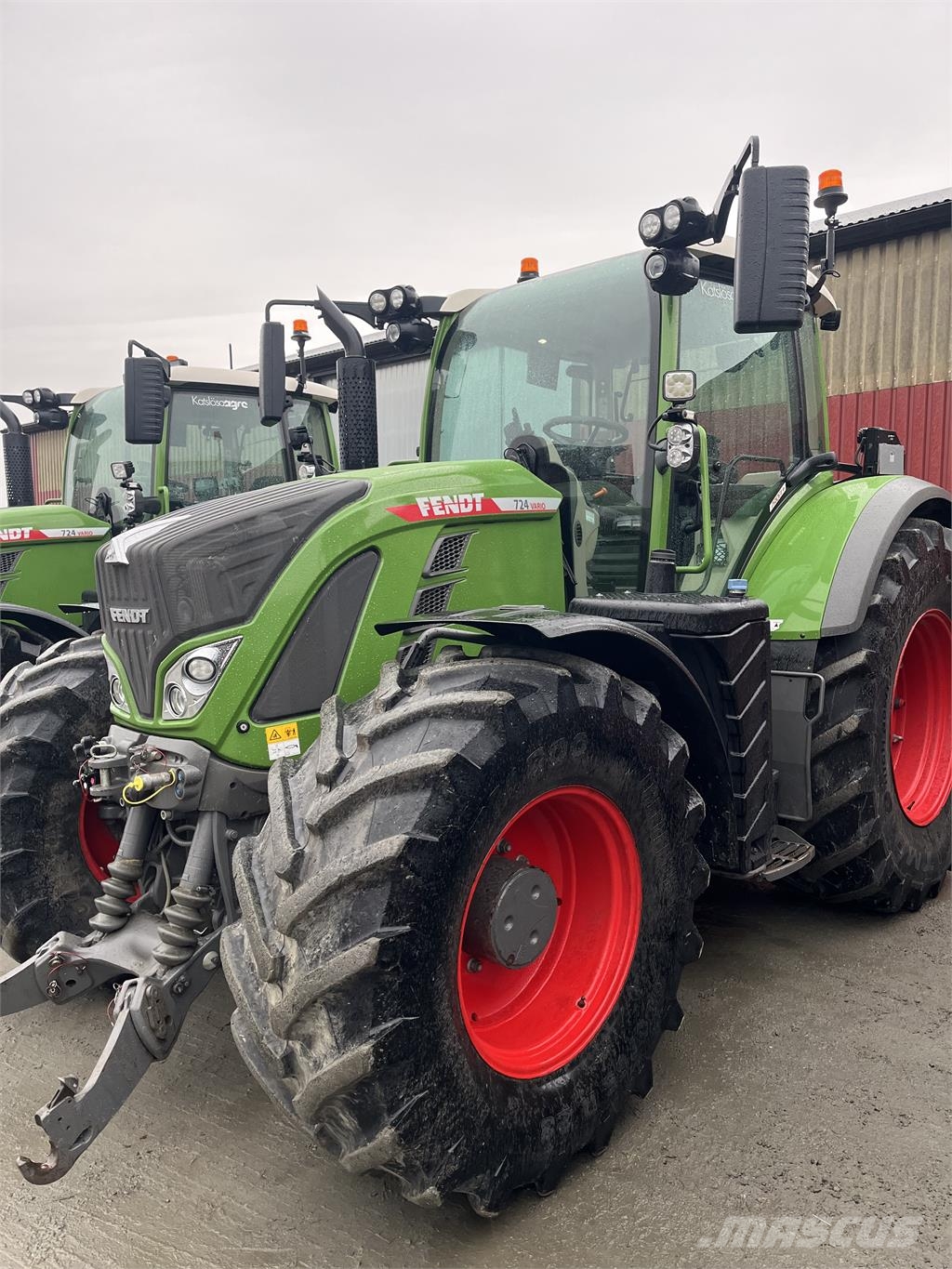 Fendt 724 VARIO GEN6 Трактори
