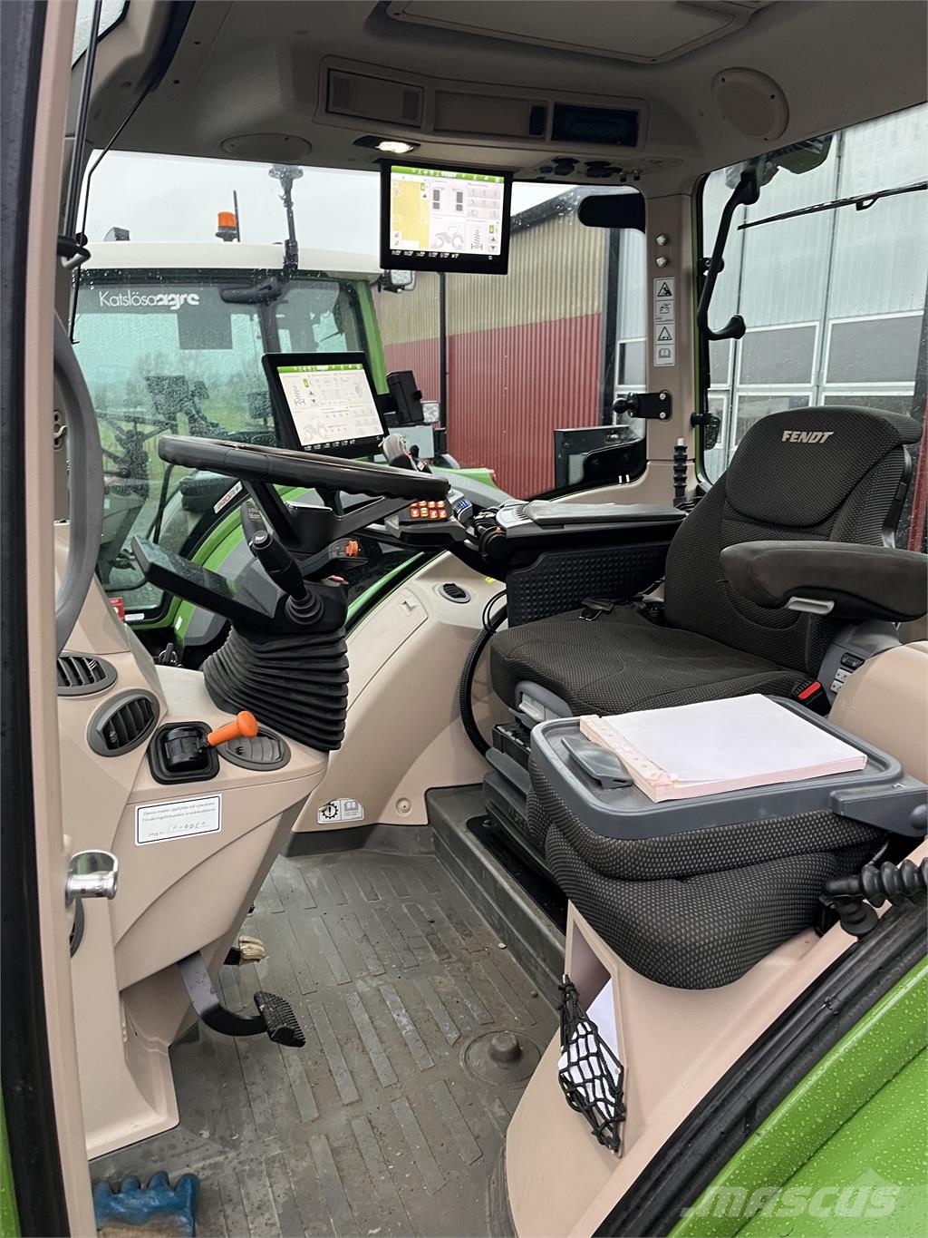 Fendt 724 VARIO GEN6 Трактори