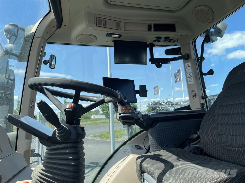 Fendt 724 VARIO GEN6 Трактори