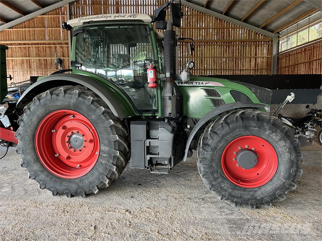 Fendt 724 VARIO SCR Tratores Agrícolas usados
